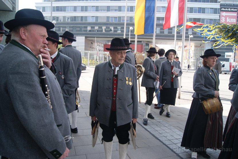 2011_04_28 Maibaumaufstellen in St. Poelten (8)